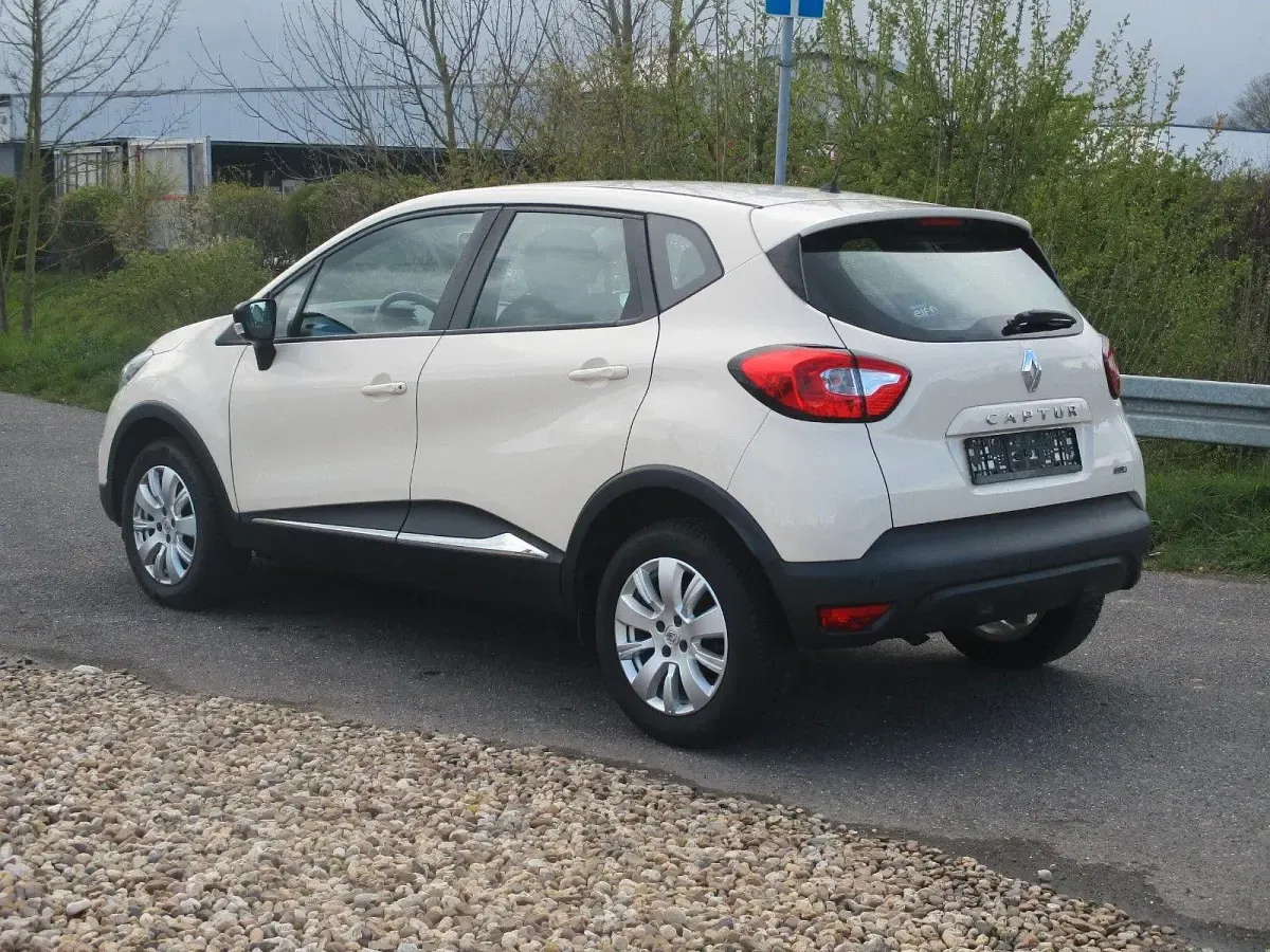 Occasion Renault Captur 90 ch (66 kW) 2017 Beige SUV