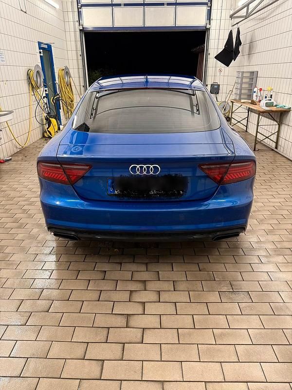Gebraucht Audi A7 Sportback Competition 326 PS (239 kW) 2016 Blau Kleinwagen