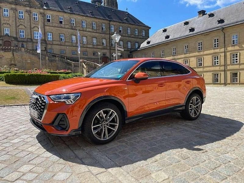 Orange Gebraucht 2023 Audi Q3 Sportback SUV | 38.500 € (Guter Preis) - Bild 1/4