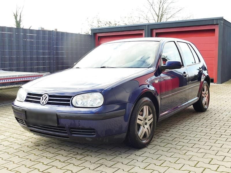 Blau Gebraucht 2002 VW Golf Limousine | 550 € (Guter Preis) - Bild 1/4