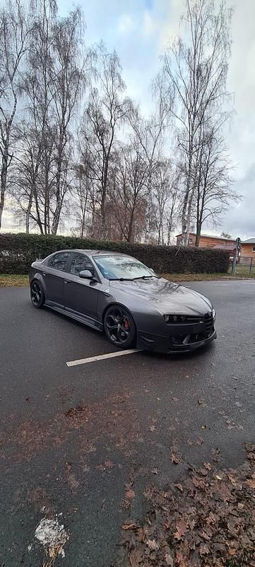 Gebraucht Alfa Romeo 159 240 PS (176 kW) 2008 Grau Limousine