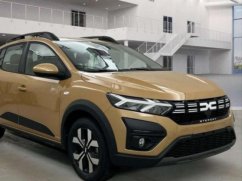 Używany Dacia Sandero Expression 91 KM (66 kW) 2025 Beżowy Kombi