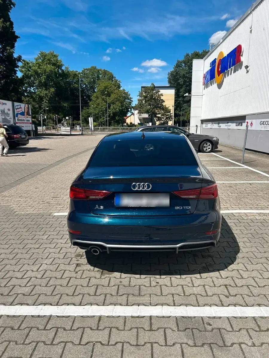 Gebraucht Audi A3 116 PS (85 kW) 2019 Andere farben Limousine