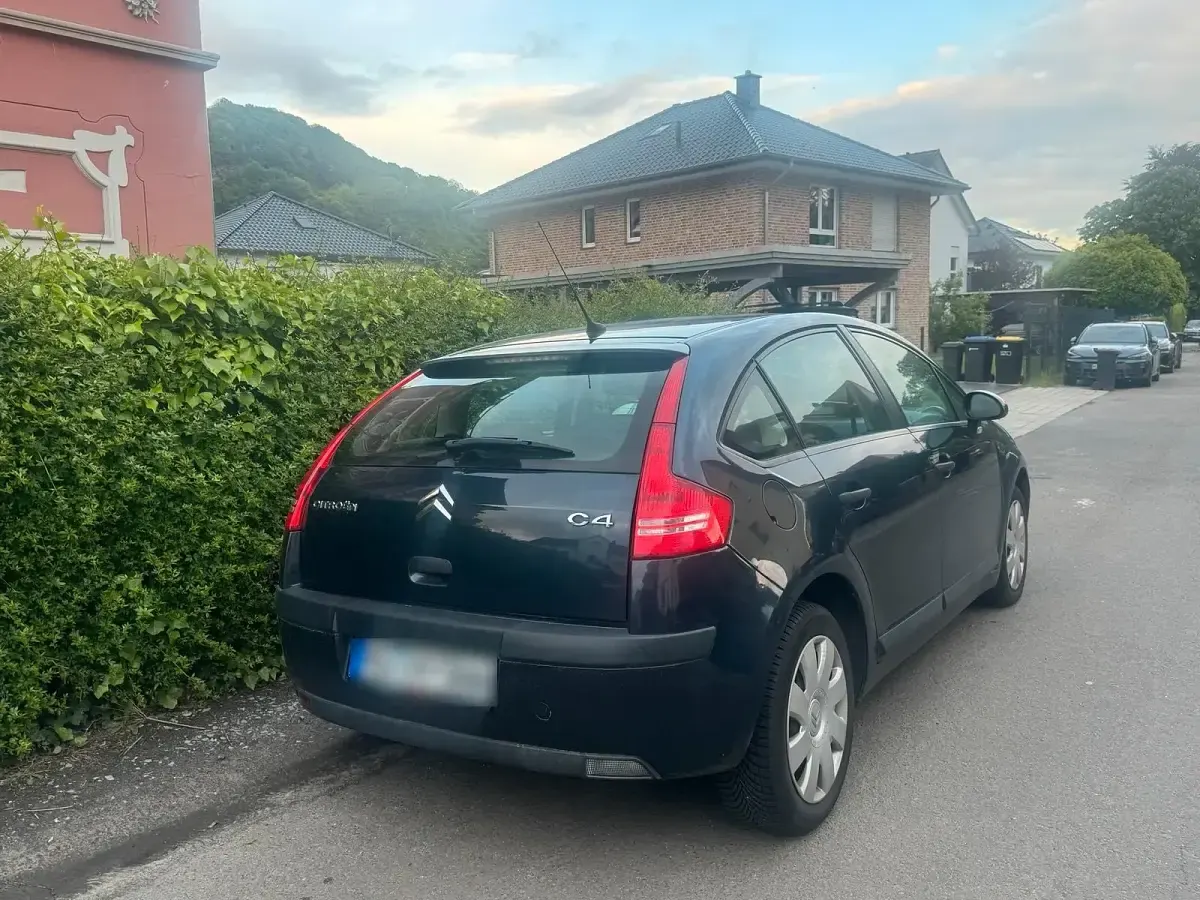 Gebraucht Citroën C4 120 PS (88 kW) 2009 Blau Limousine