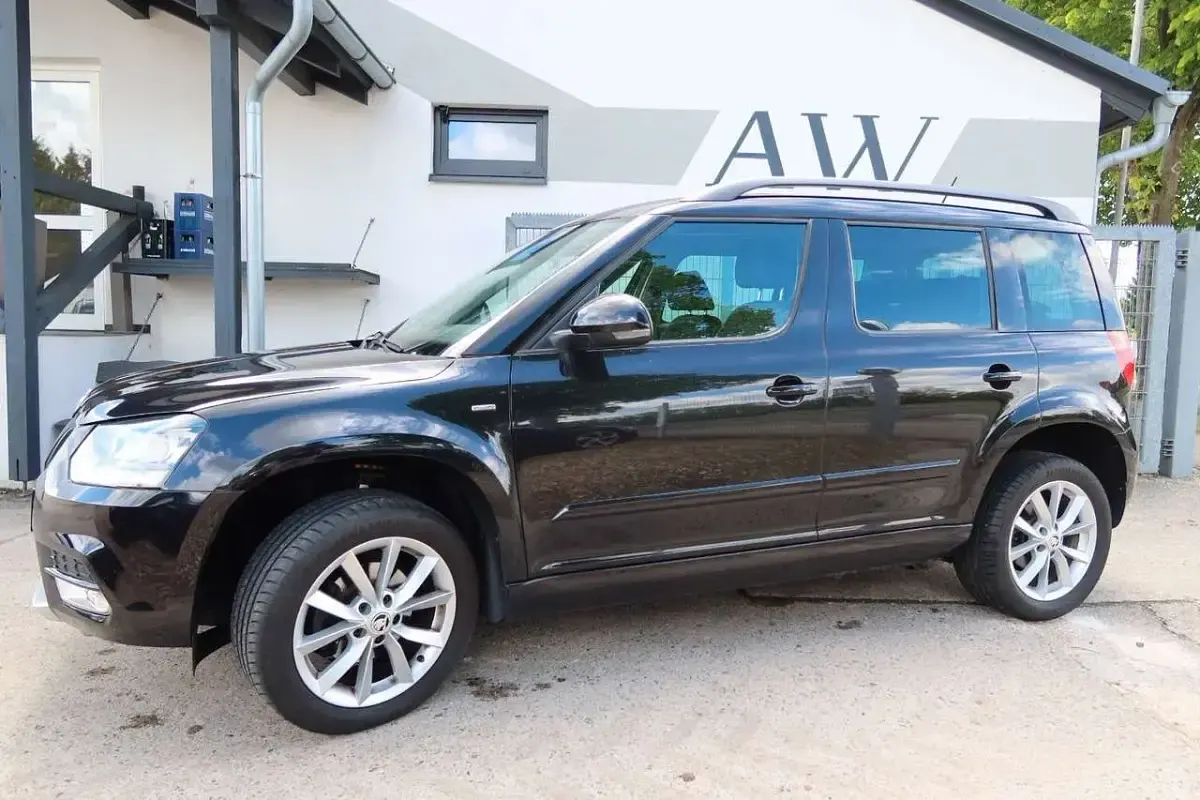 Gebraucht Skoda Yeti Joy 150 PS (110 kW) 2016 Schwarz SUV