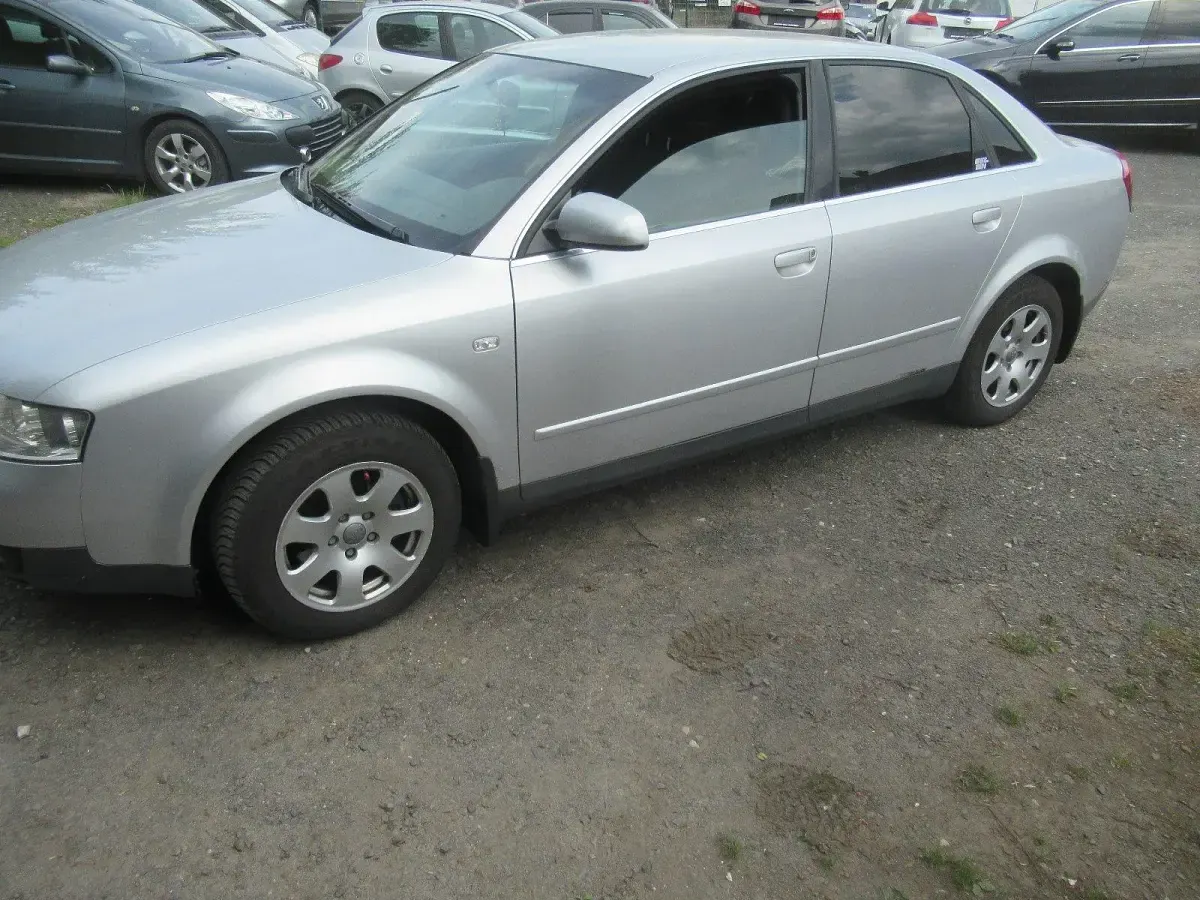 Gebraucht Audi A4 130 PS (95 kW) 2002 Limousine
