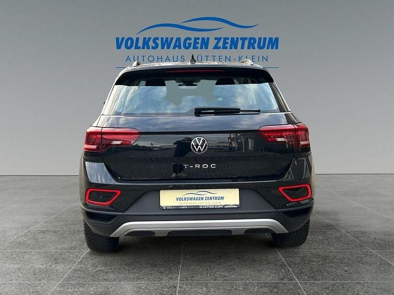 Gebraucht VW T-Roc Life 150 PS (110 kW) 2024 Deep black perleffekt (metallic) SUV