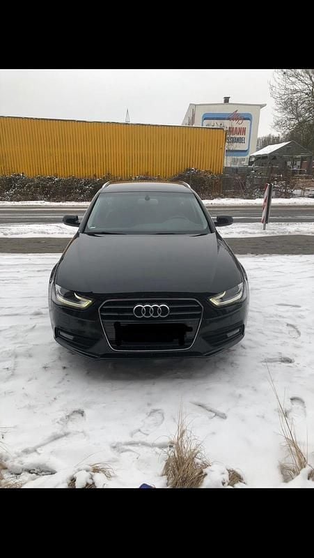 Schwarz Gebraucht 2015 Audi A4 Kombi | 9.200 € (Guter Preis) - Bild 1/4