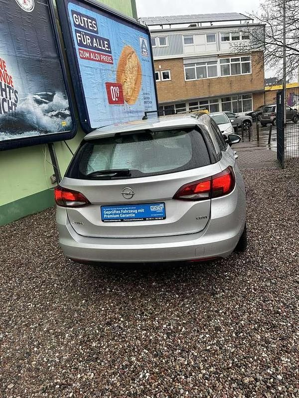 Gebraucht Opel Astra Selection 101 PS (74 kW) 2017 Grau Kombi