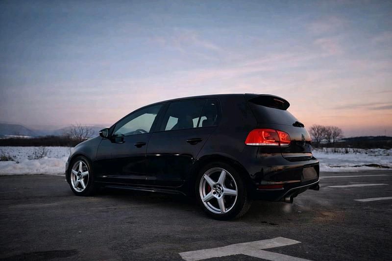 Gebraucht VW Golf VI GTI 270 PS (198 kW) 2010 Schwarz Kleinwagen