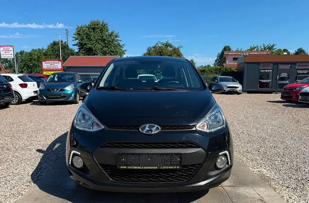Gebraucht Hyundai i10 Sport 67 PS (49 kW) 2016 Phantom black Kleinwagen