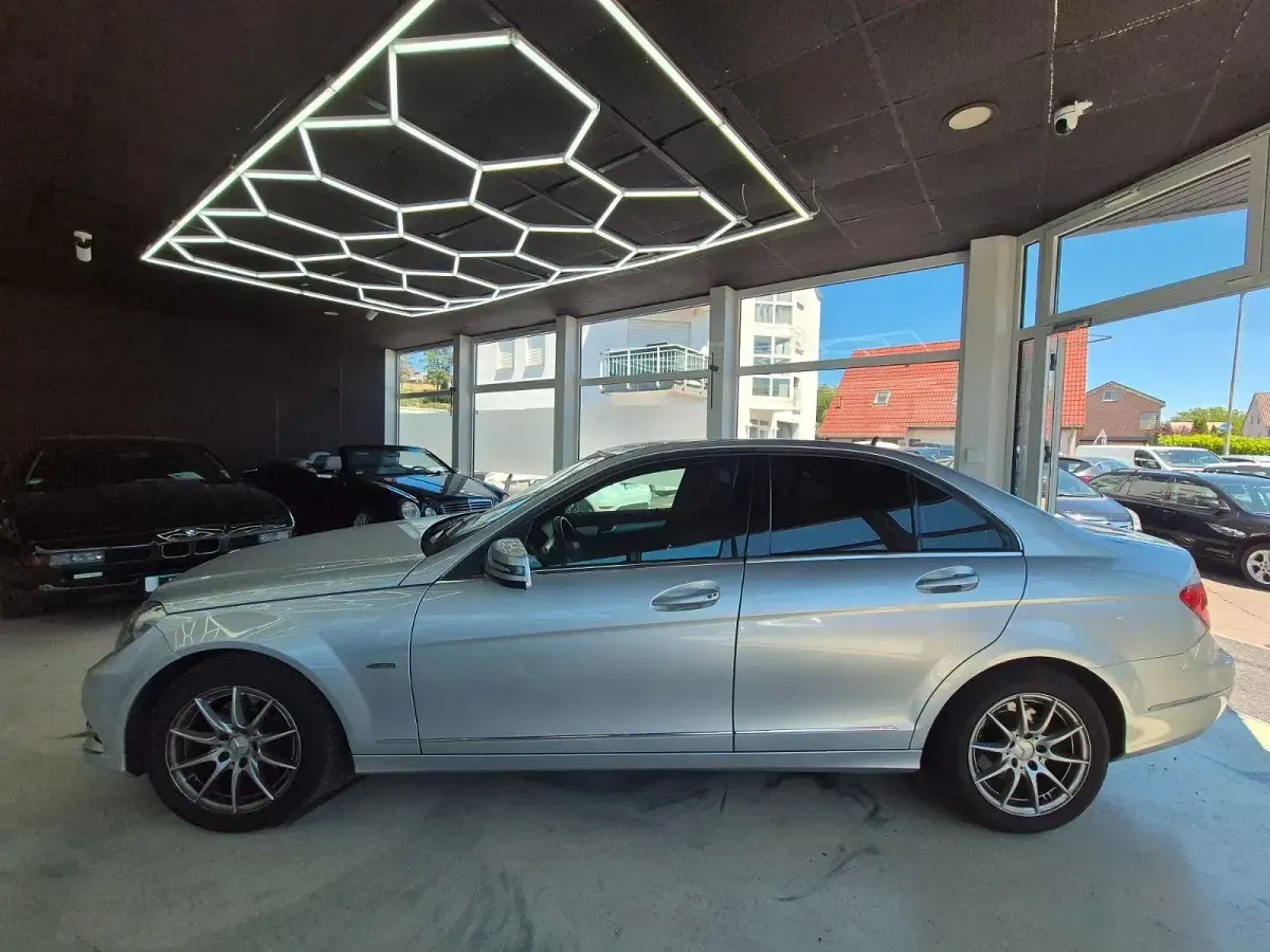 Gebraucht Mercedes C250 204 PS (150 kW) 2011 Silber Limousine