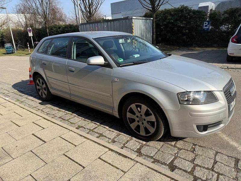 Gebraucht Audi A3 Ambiente 102 PS (75 kW) 2005 Silber Kleinwagen