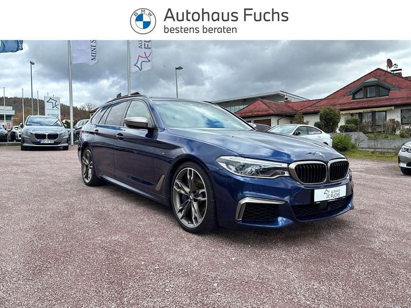 Gebraucht BMW 550 400 PS (294 kW) 2020 Mediterranblau metallic Kombi