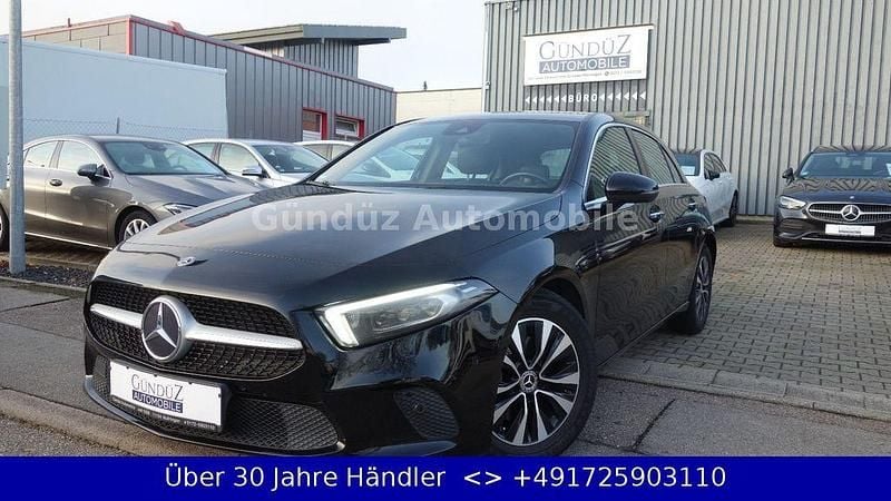 Schwarz Gebraucht 2020 Mercedes A200 Progressive Limousine | 19.999 € (Guter Preis) - Bild 1/4