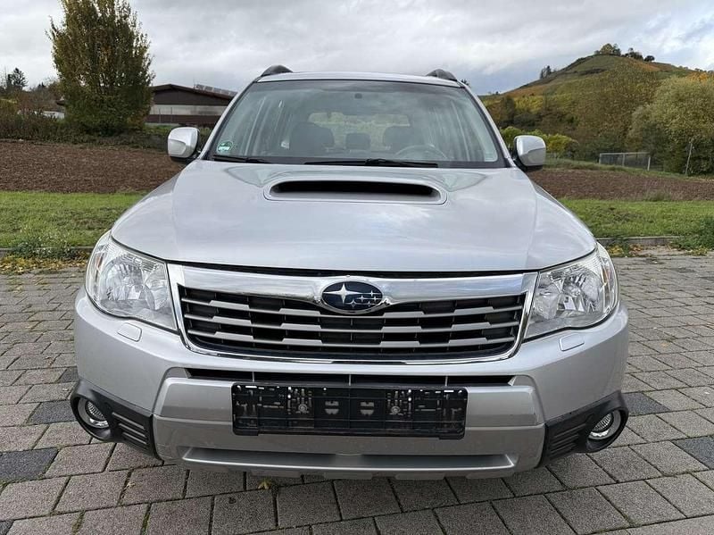 Spark silver (m) Gebraucht 2009 Subaru Forester Comfort SUV | 5.490 € (Fairer Preis) - Bild 1/4
