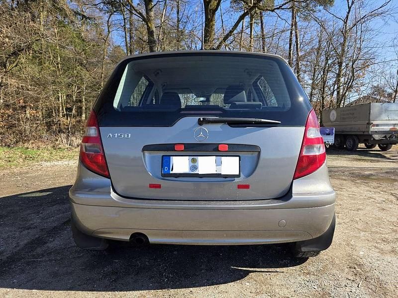 Gebraucht Mercedes A150 Classic 95 PS (69 kW) 2006 Gold Limousine