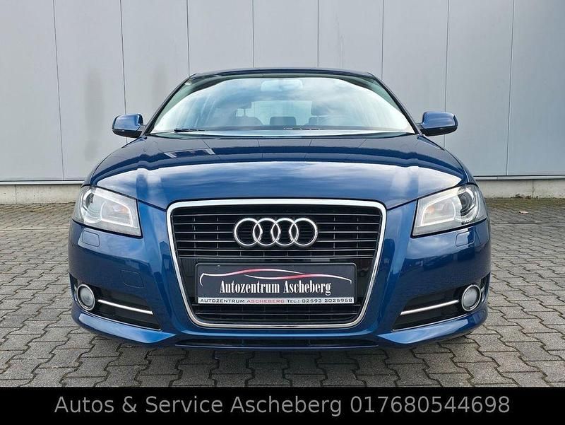 Gebraucht Audi A3 Ambition 105 PS (77 kW) 2012 Blau Kleinwagen