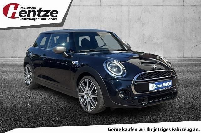 Gebraucht Mini Cooper S 192 PS (141 kW) 2020 Enigmatic black/dach (metallic) Kleinwagen