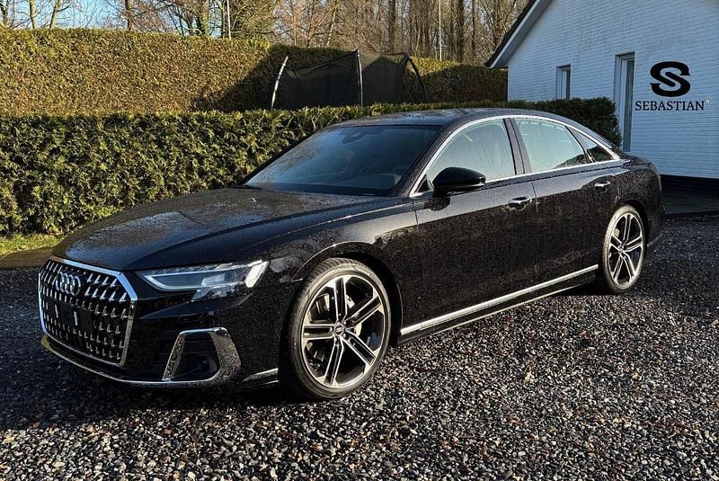 Schwarz Gebraucht 2025 Audi A8 S-Line Limousine | 89.900 € - Bild 1/4