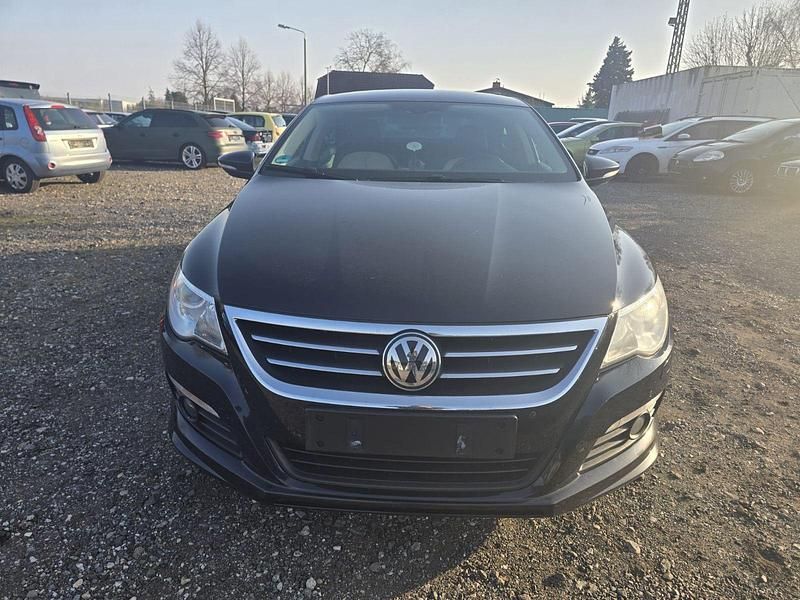 Gebraucht VW Passat R 143 PS (105 kW) 2010 Schwarz Limousine