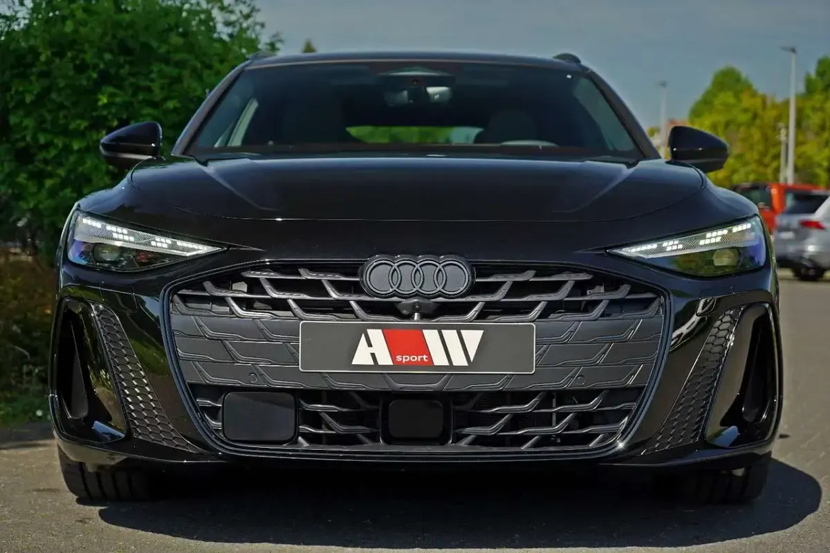 Gebraucht Audi A6 Ambiente 204 PS (150 kW) 2025 Schwarz Kombi