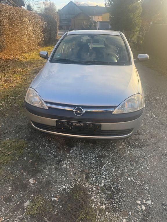 Silber Gebraucht 2002 Opel Corsa Limousine | 1.200 € (Fairer Preis) - Bild 1/4