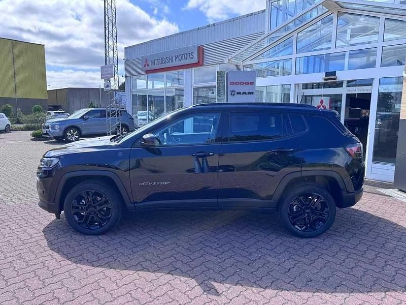 Neu Jeep Compass North 131 PS (96 kW) 2025 Schwarz SUV