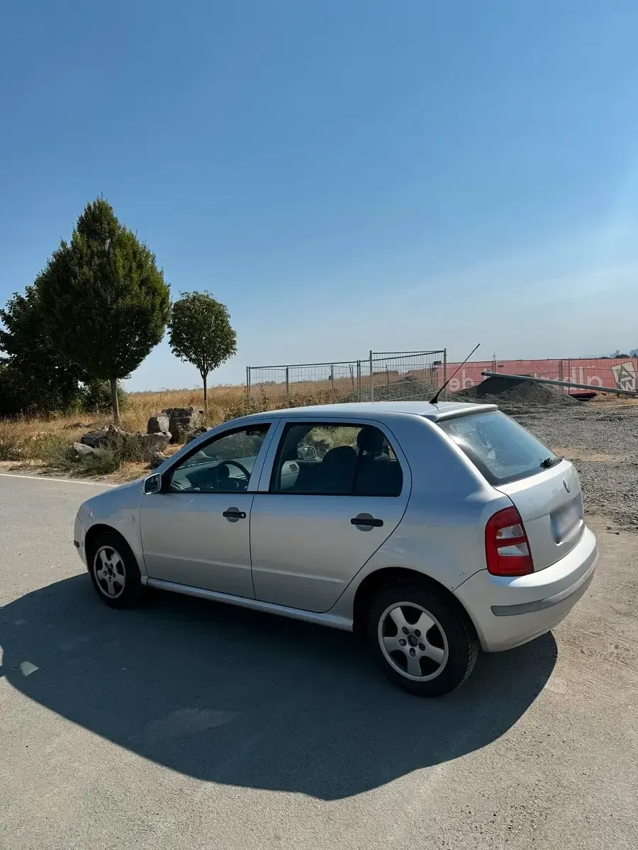 Gebraucht Skoda Fabia 64 PS (47 kW) 2003 Silber Kleinwagen