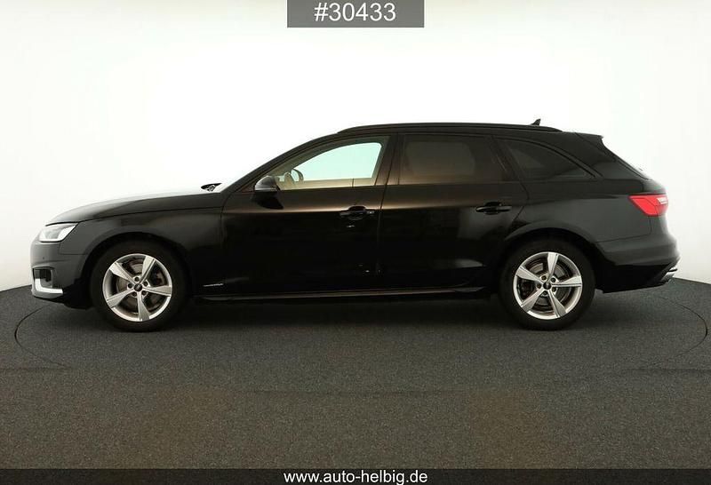 Gebraucht Audi A4 Advanced 163 PS (119 kW) 2021 Schwarz Kombi
