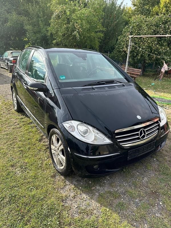 Schwarz Gebraucht 2006 Mercedes A180 Van / Kleinbus | 1.000 € (Fairer Preis) - Bild 1/4