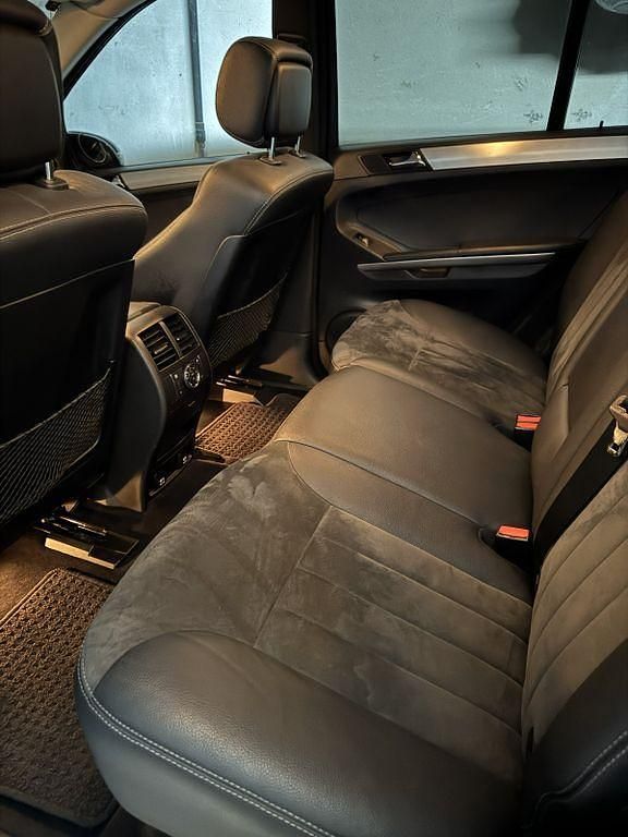 Gebraucht Mercedes ML500 306 PS (225 kW) 2006 Schwarz SUV