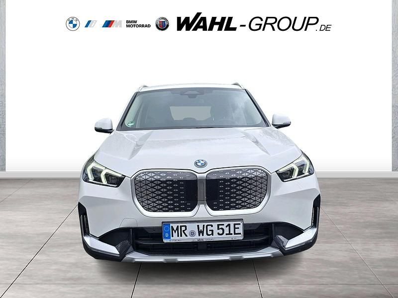 Gebraucht BMW iX1 xLine 230 kW (313 PS) 2025 Weiß SUV