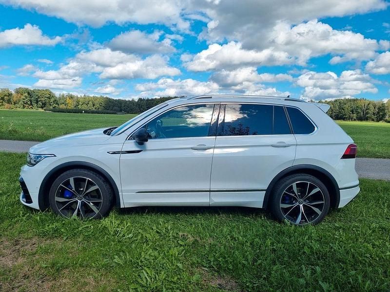 Weiß Gebraucht 2021 VW Tiguan R SUV | 33.500 € (Superpreis) - Bild 1/4