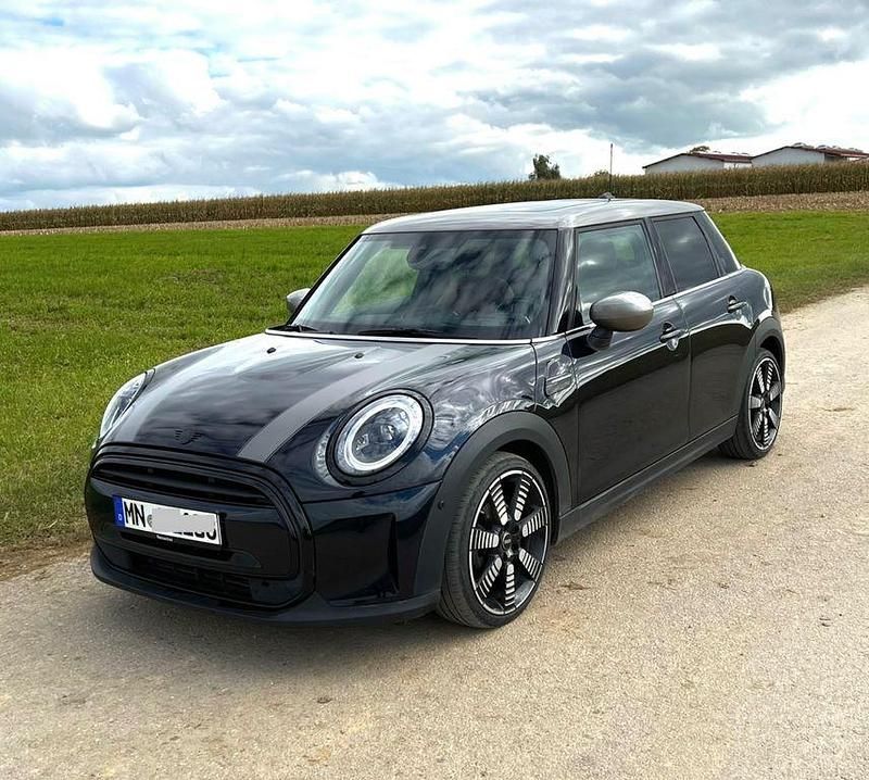 Schwarz Gebraucht 2021 Mini Cooper Kleinwagen | 19.999 € (Fairer Preis) - Bild 1/4