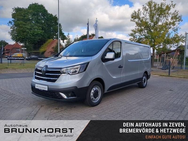 Neu Renault Trafic 170 PS (125 kW) 2025 Silber Van / Kleinbus