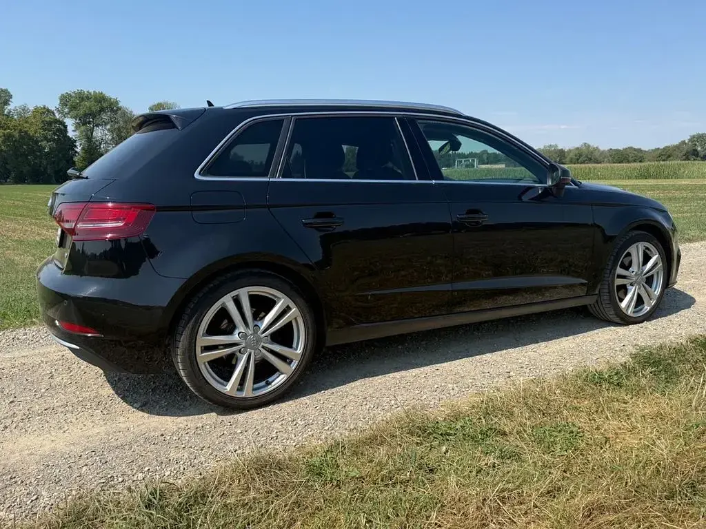 Gebraucht Audi A3 Sport 150 PS (110 kW) 2018 Schwarz Limousine