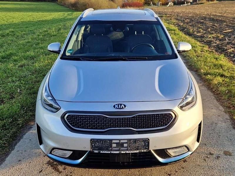 Gebraucht Kia Niro Spirit 105 PS (77 kW) 2018 (4ss) seidensilber met. SUV