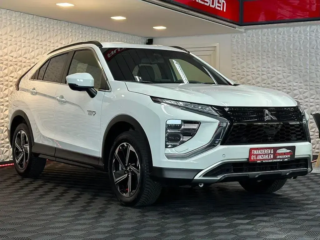 Gebraucht Mitsubishi Eclipse Cross Intro Edition 188 PS (138 kW) 2021 Andenweiss (s) SUV