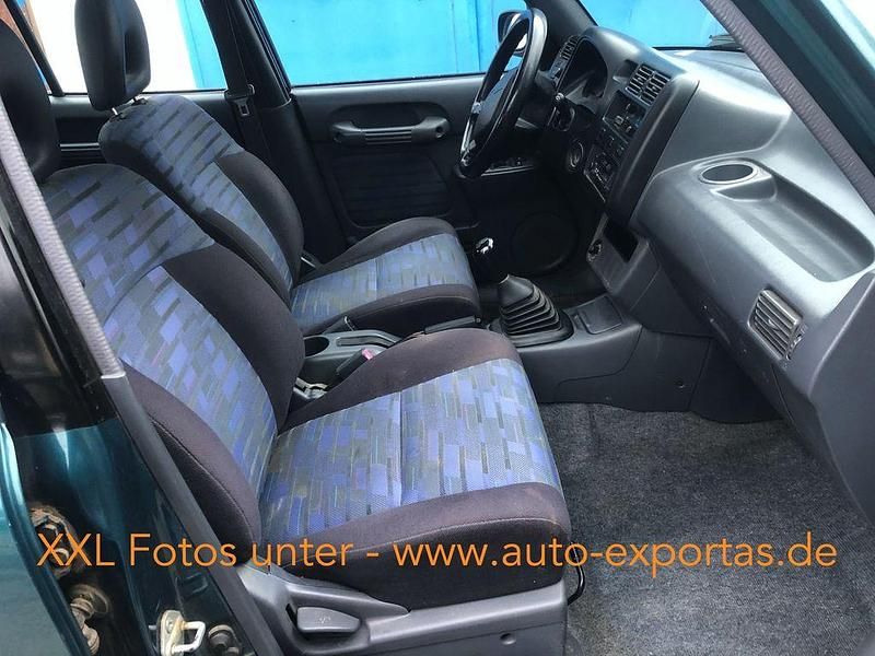 Gebraucht Toyota RAV4 129 PS (94 kW) 1996 Dunkelgruen (metallic) SUV