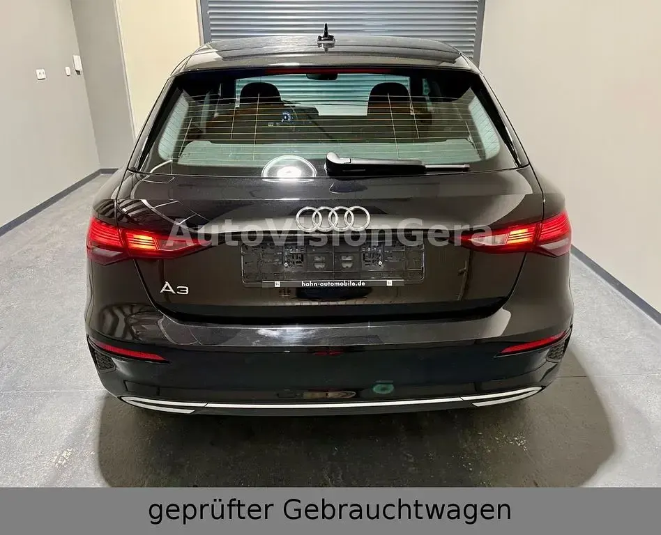 Second-hand Audi A3 150 CP (110 kW) 2023 Negru Berlinǎ