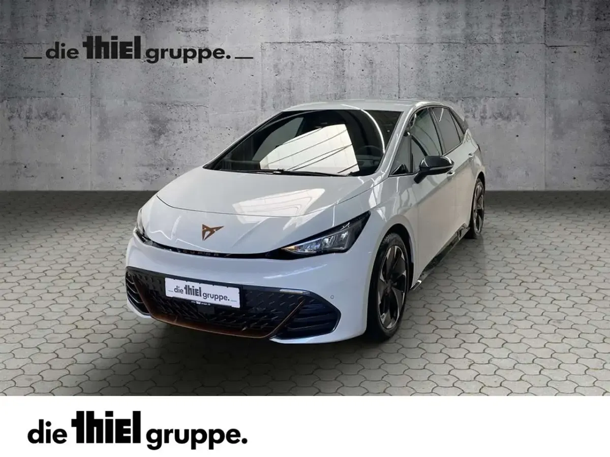 Second-hand Cupra Born e-Boost 169 kW (231 CP) 2025 Alb Hatchback