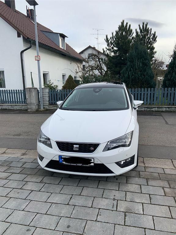 Weiß Gebraucht 2016 Seat Leon FR Limousine | 13.800 € (Fairer Preis) - Bild 1/4