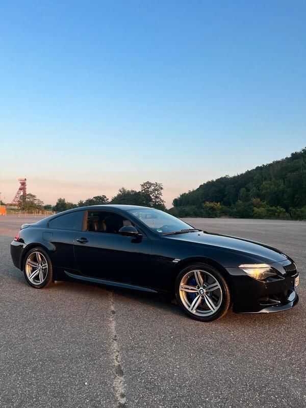 Schwarz Gebraucht 2011 BMW M6 Coupé | 30.900 € - Bild 1/4