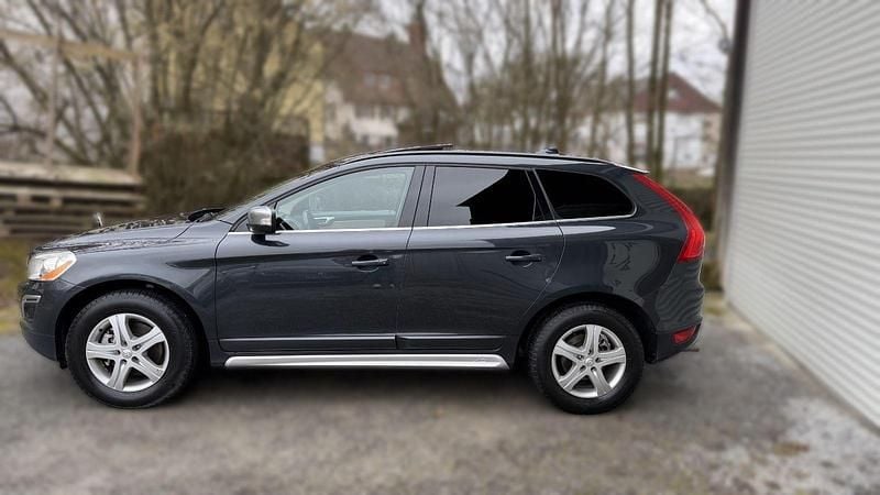 Gebraucht Volvo XC60 R-Design 215 PS (158 kW) 2011 Grau SUV