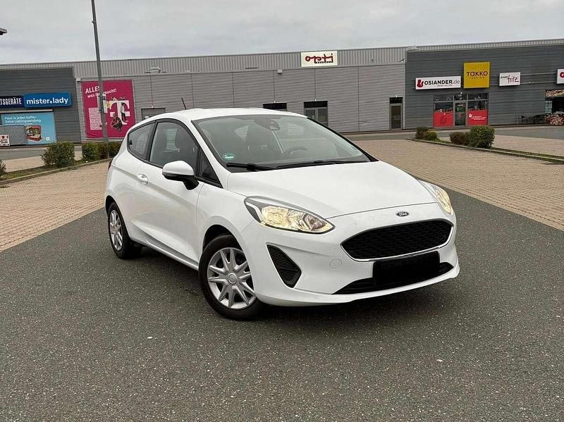 Weiß Gebraucht 2019 Ford Fiesta Kleinwagen | 5.199 € (Guter Preis) - Bild 1/4