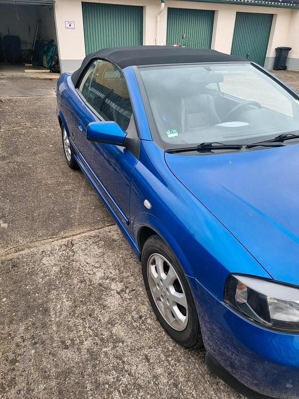 Używany Opel Astra 147 KM (108 kW) 2003 Niebieski Kabriolet