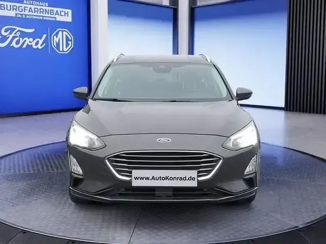 Gebraucht Ford Focus S 95 PS (69 kW) 2021 Grau Kombi
