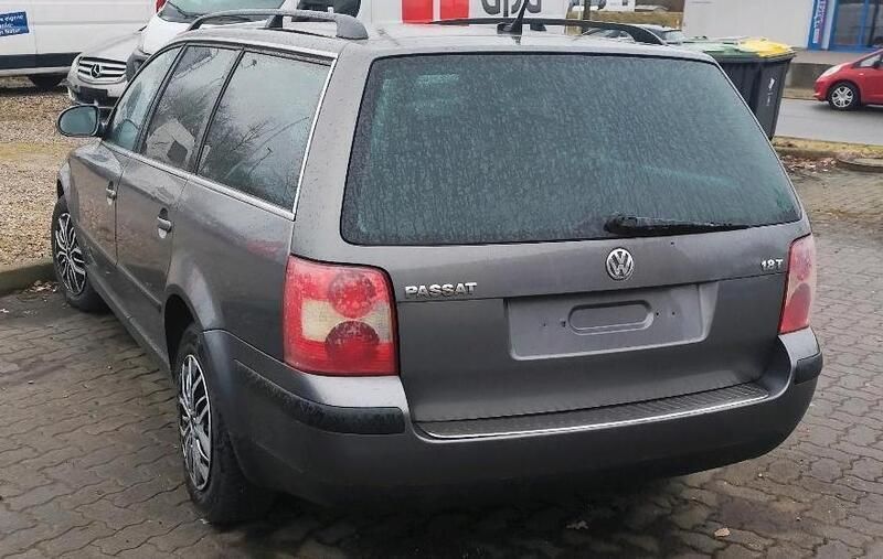 Silber Gebraucht 2004 VW Passat Kombi | 650 € (Superpreis) - Bild 1/4