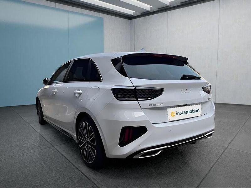 Gebraucht Kia Ceed 140 PS (102 kW) 2025 Weiss Kleinwagen